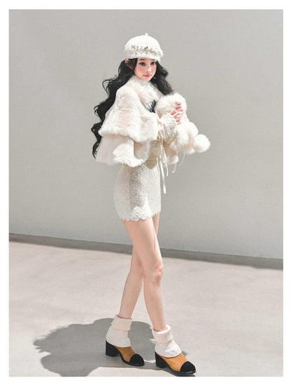 少也眼 “When the First Snow Falls" Plush Winter Cape Coat