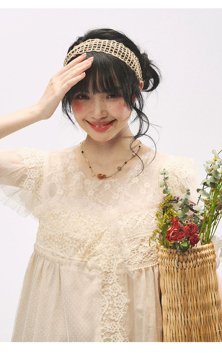 "Apricot Blossom Letter" Oatmeal Lace Patchwork Short Sleeve Blouse