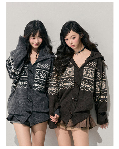 少也眼 "Weightless Night" Fair Isle Toggle Knit Cardigan