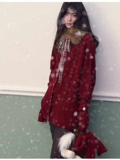 Soote Season - "Vintage Holiday Bow" Burgundy Batwing Faux-Fur Collar Cable-Knit Cardigan