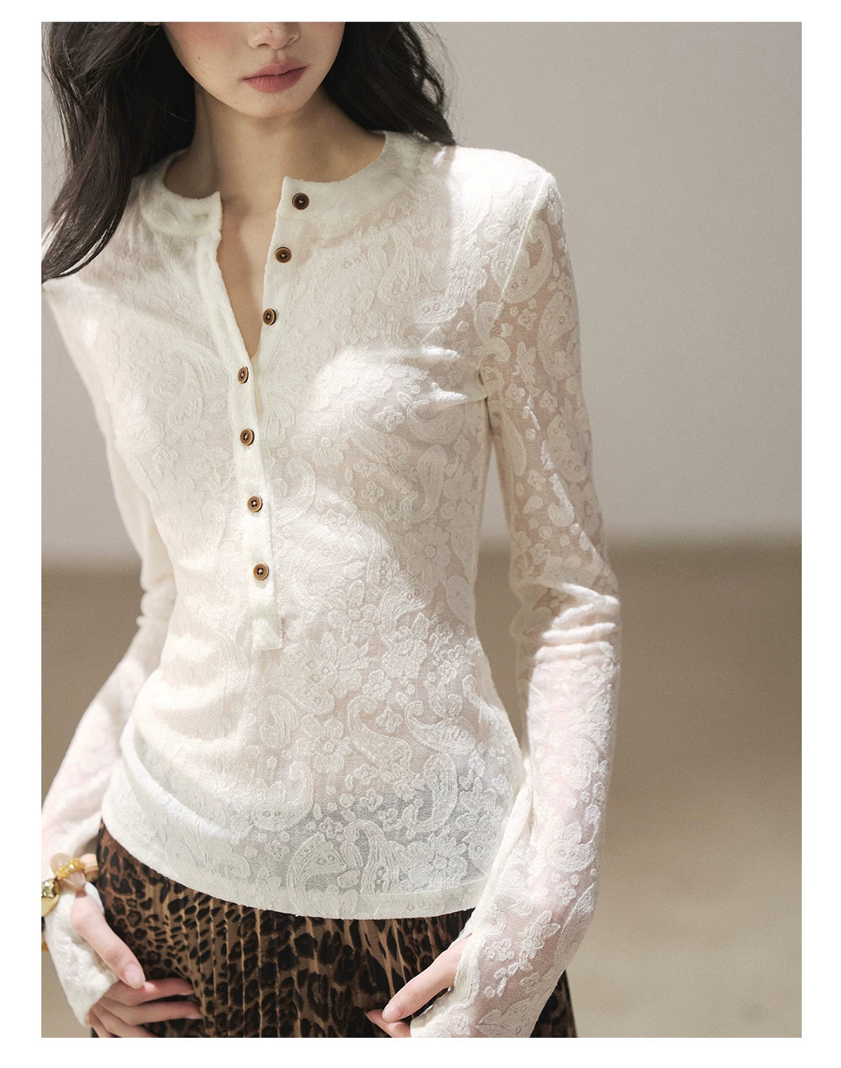 AOMALM - "Clear Lines" Long-Sleeve Finger-Hole Flared Sleeve Knit Top