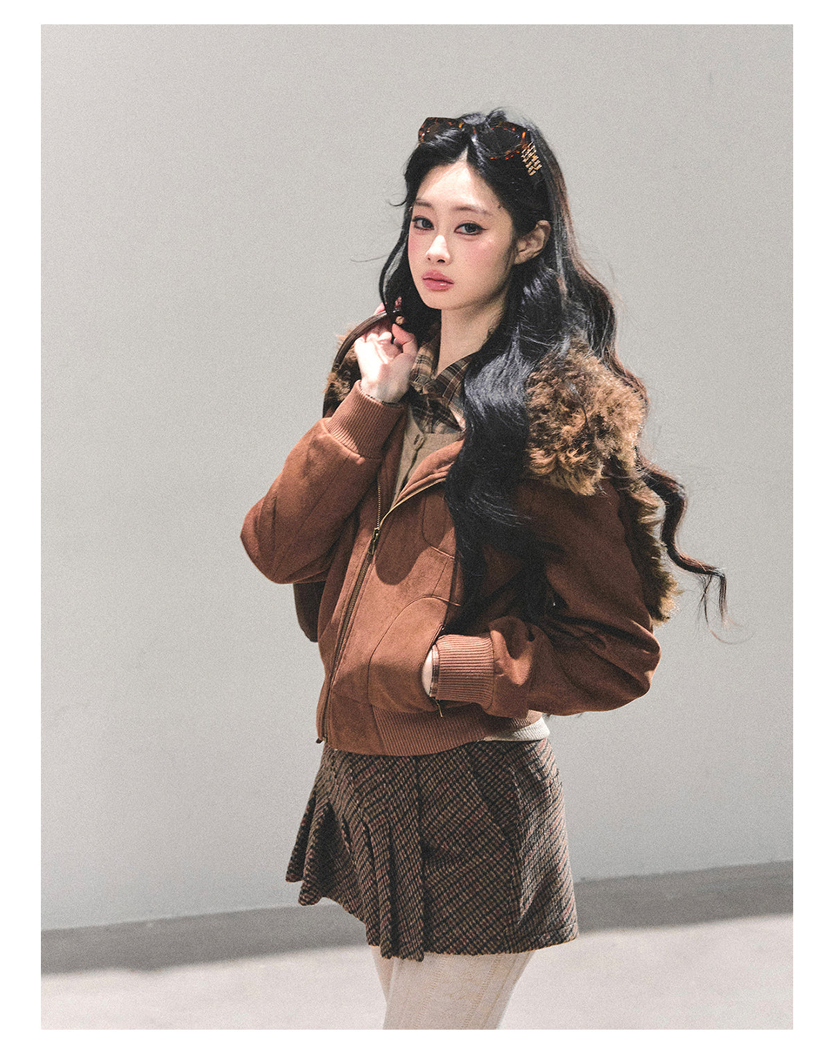 少也眼 “Drifting Dusk” Faux Fur-Collar Winter Jacket 6556565
