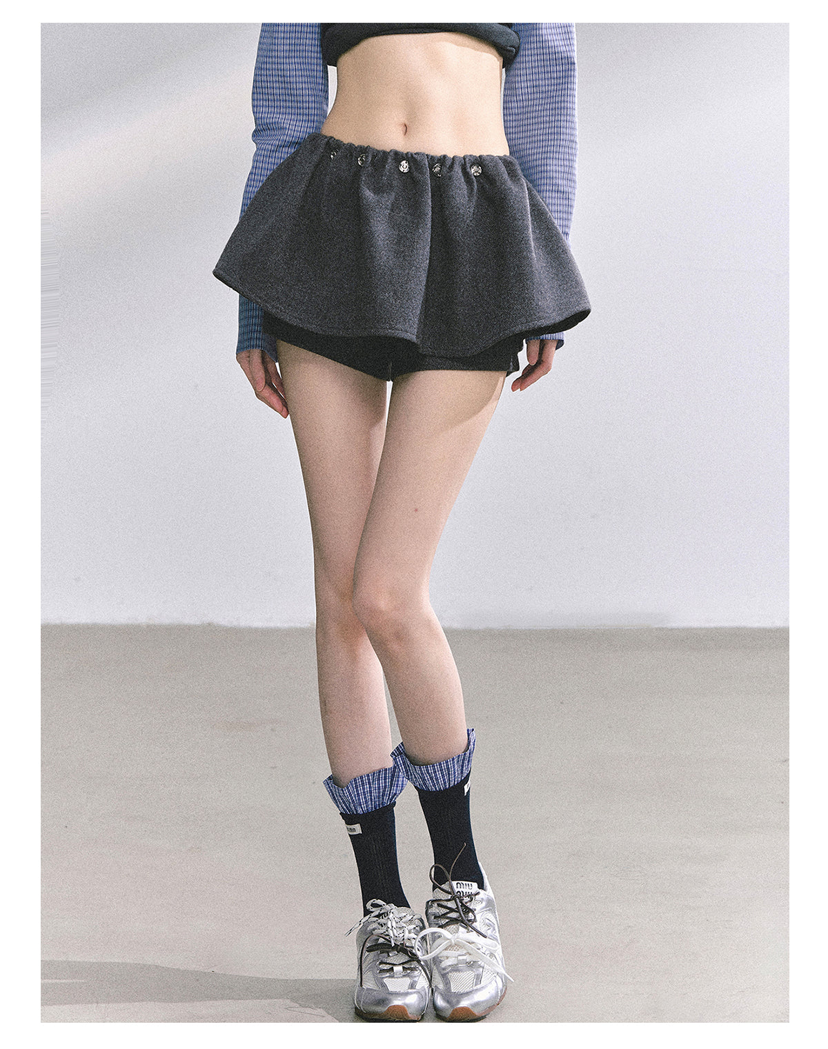 少也眼 "Wild Model-Leg Aura" Woolen Flared Mini Skirt - Gray 1483645