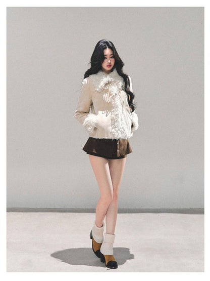 少也眼 “She Melted Into Winter" Faux Shearling Warm Jacket - Almond Beige