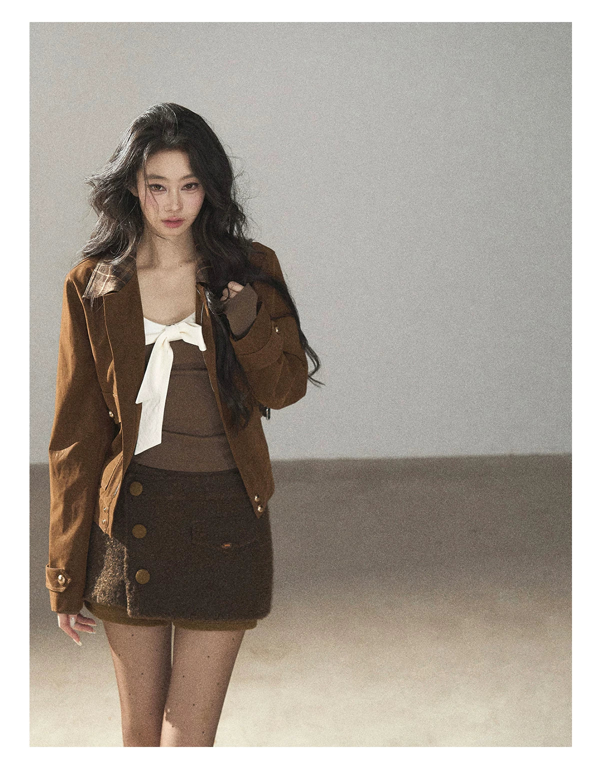 AOMALM - Gray Caramel Cropped Fitted Long Sleeve T-Shirt