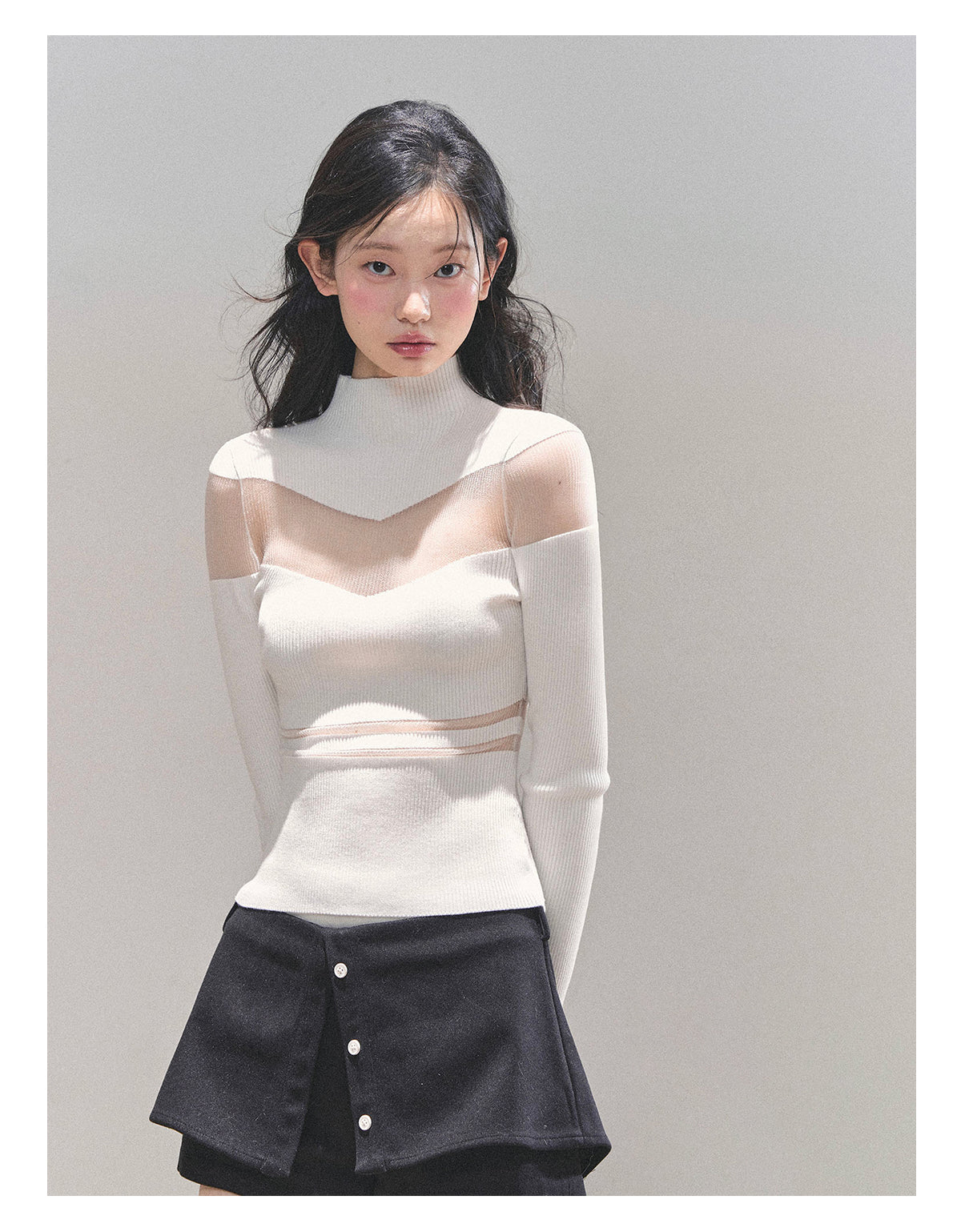 少也眼 “Whisper of Nightfall” Sheer-Panel Mock-Neck Knit Tee - White 11.18-4