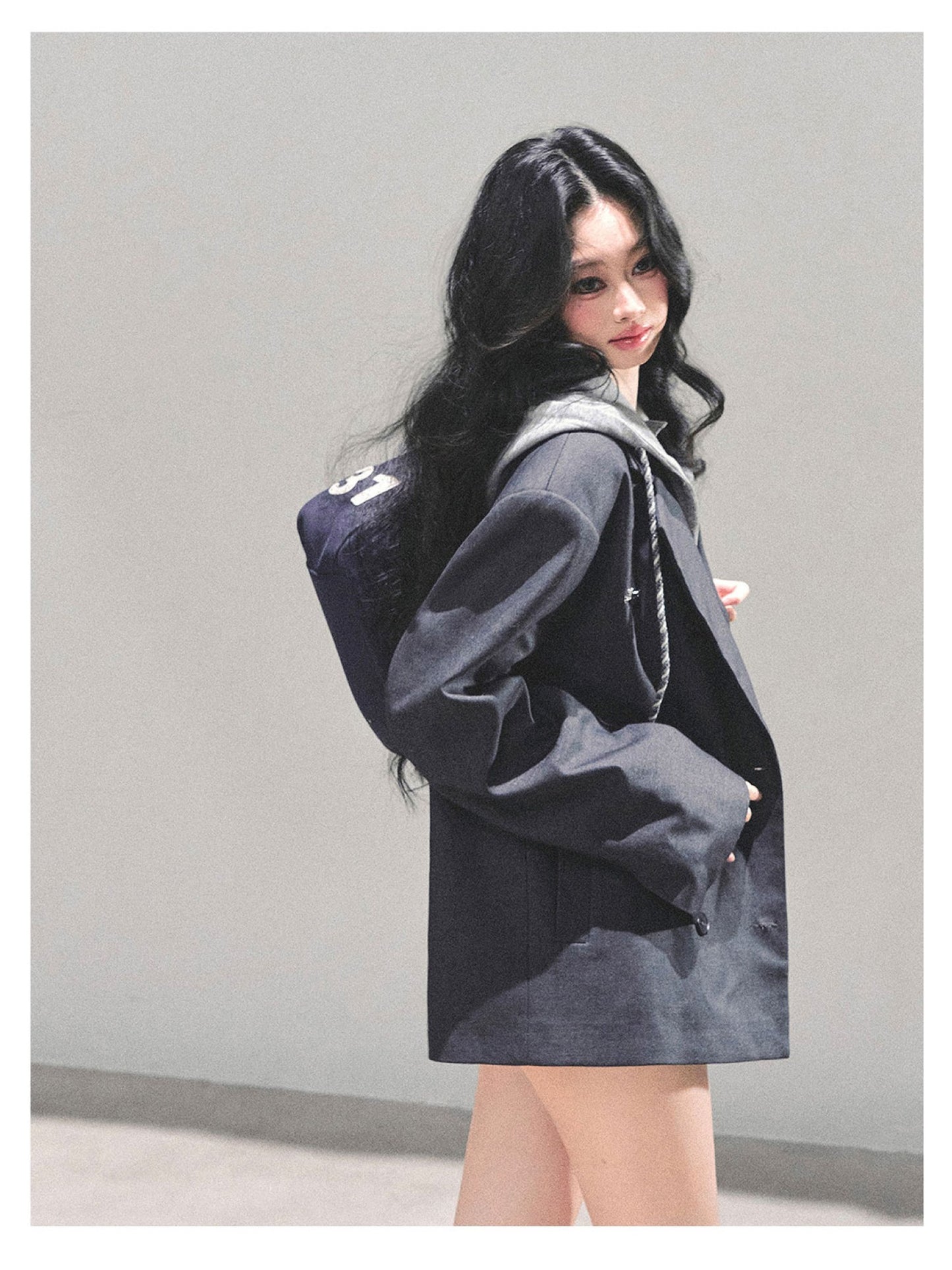 少也眼 "Minimal Silhouette" Hooded Blazer - Gray