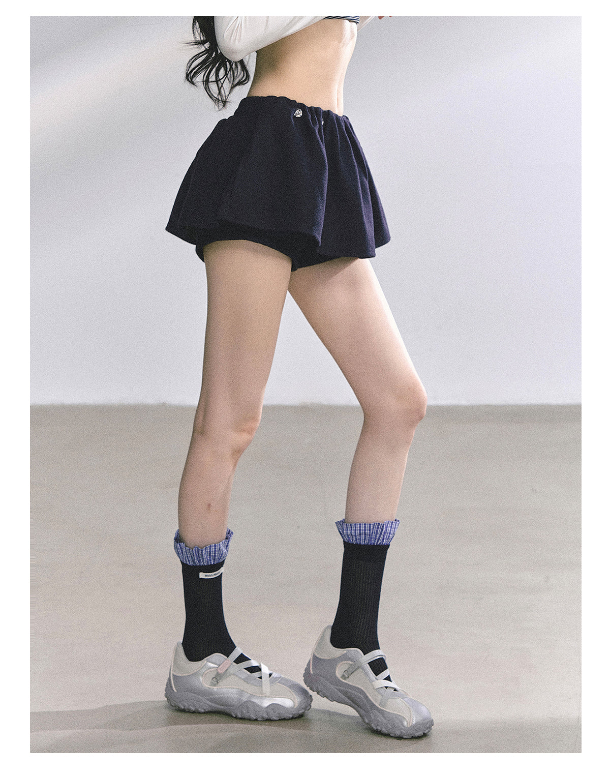 少也眼 "Wild Model-Leg Aura" Woolen Flared Mini Skirt - Navy 1483645
