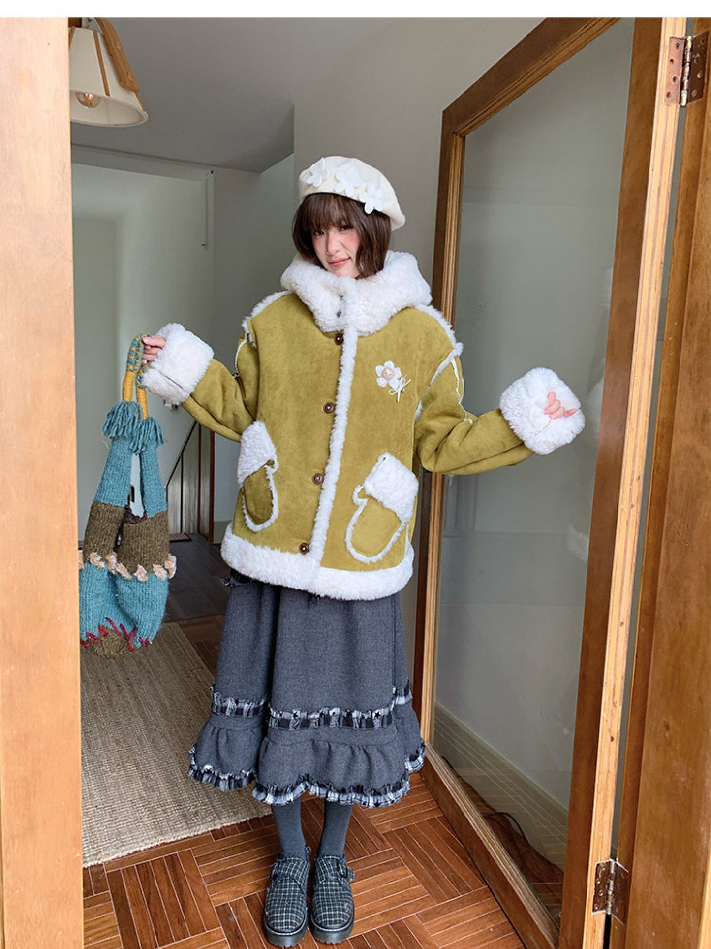 阮阮自制 - Tea Field Olive Green Shearling Jacket