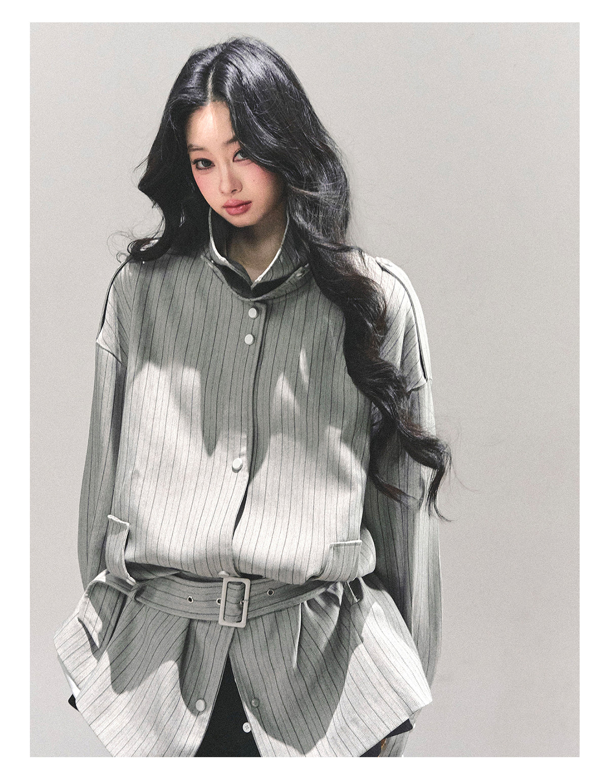 少也眼 “St. Martin Academy” French-British Striped High-Neck Jacket with Belt – Gray 94161