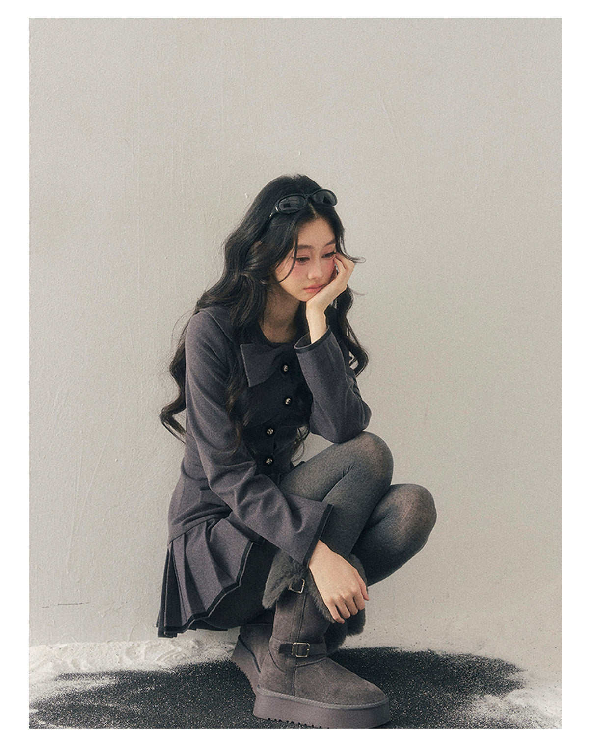 少也眼 “Delicia” Gray Preppy Bow Pleated Dress