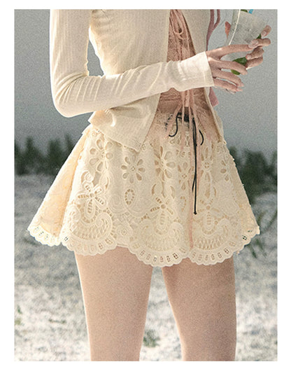 “Lost in Your Embrace” Dutch Cream Lace Puff Skort