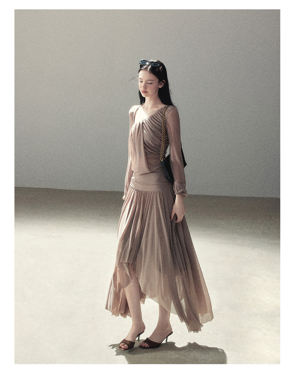 170726 "Waiting for Autumn Rain" Silver Mouse Gray Off-Shoulder Pleated Skirt Set