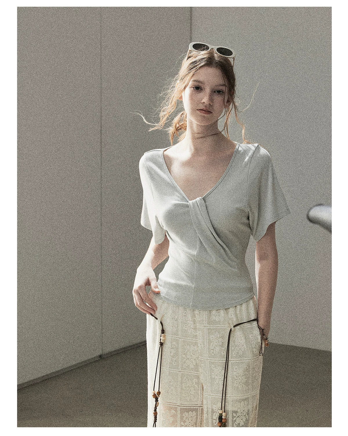 "Moonlight on Water" Twist-Front Cropped T-Shirt (Silver Mink Gray/ Mist Blue)