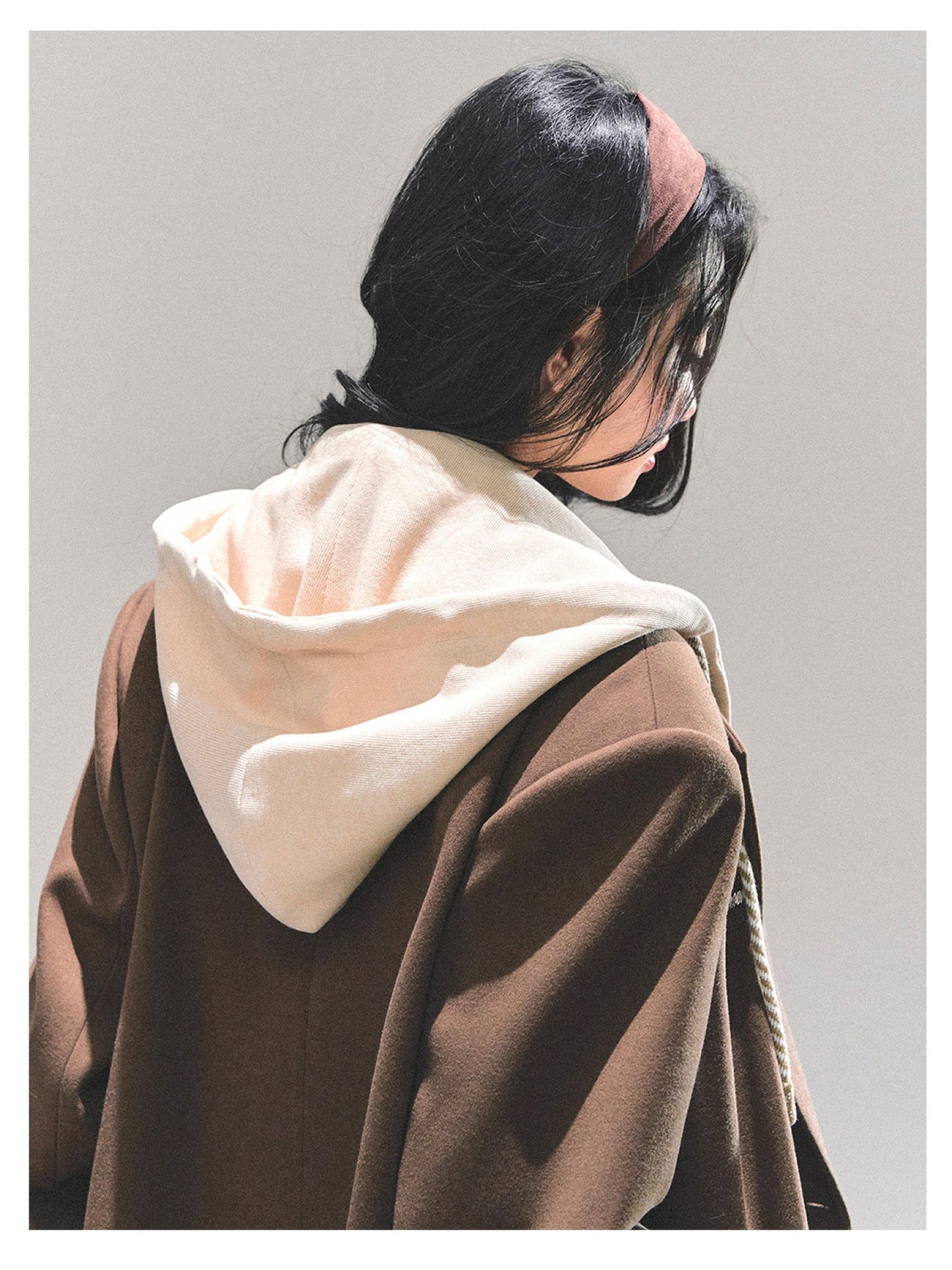 少也眼 "Minimal Silhouette" Hooded Blazer - Coffee Brown