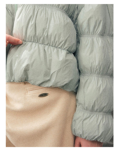 少也眼 “She Gazes at the Snow” White Duck Down Cropped Jacket - Haze Blue