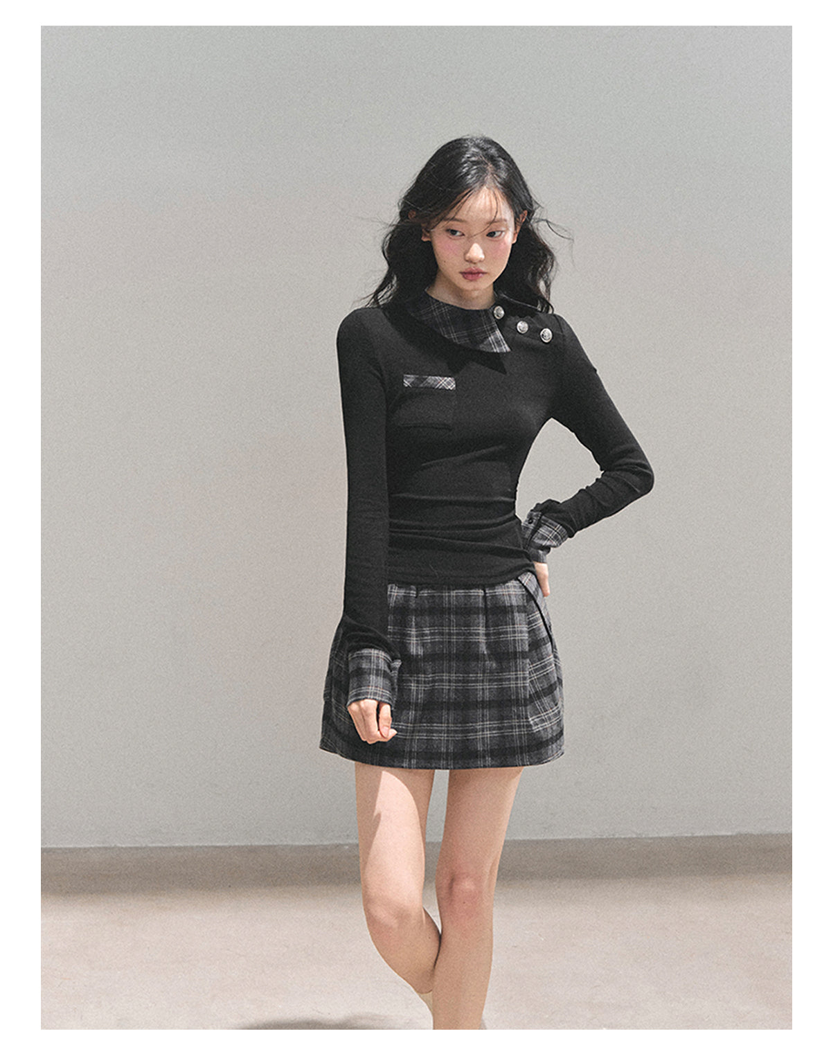 少也眼 “Silent Vanishing” Miu-Inspired Knit Top & Mini Skirt Set