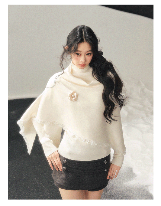 少也眼 "Speechless Under the Full Moon" Camellia White French Turtleneck Knit & Shawl Set