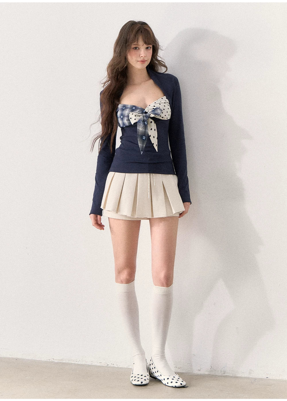 [TMMG] “Leg-Lengthening Essential” — Sweet Cream Pleated Mini Skirt