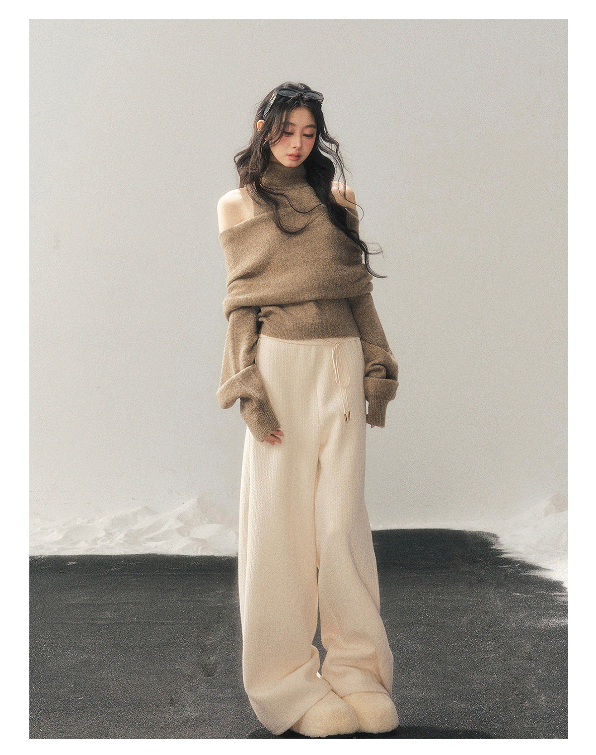 少也眼 "Echo of Sunset" Off-Shoulder Turtleneck Knit Two-Piece Set