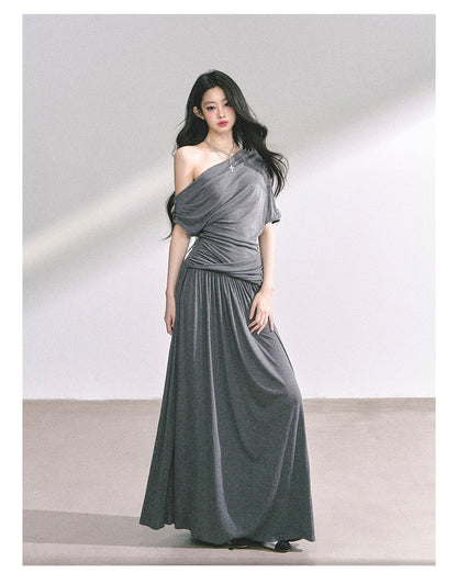 少也眼 “Minimal Paper Doll” Asymmetric Maxi Dress
