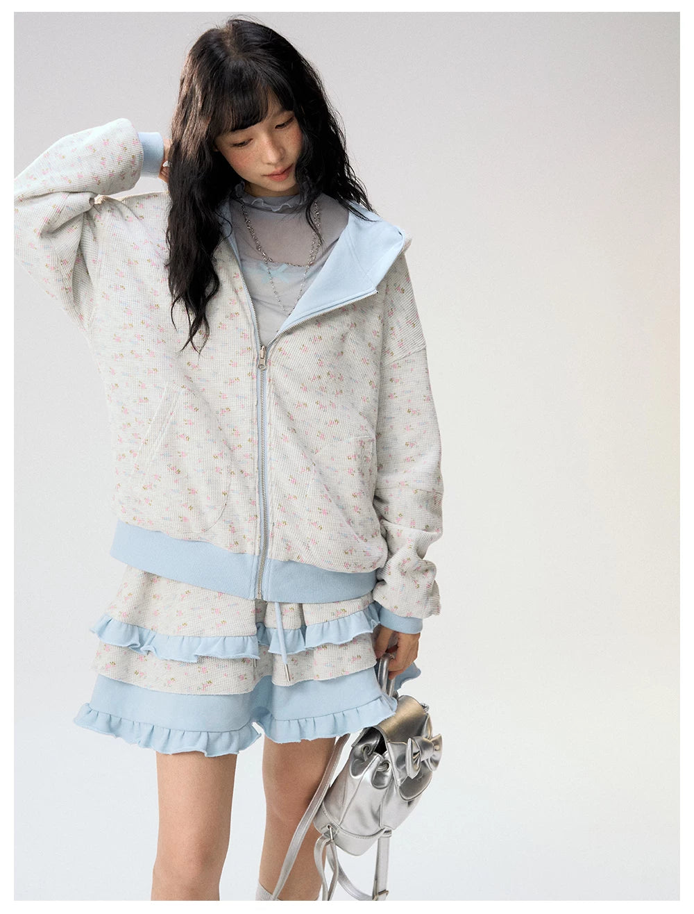 [CAN] "Misty Blue Floral Reverie" Light Blue Floral Set (Reversible Jacket / Sweatpants / Tiered Skirt)