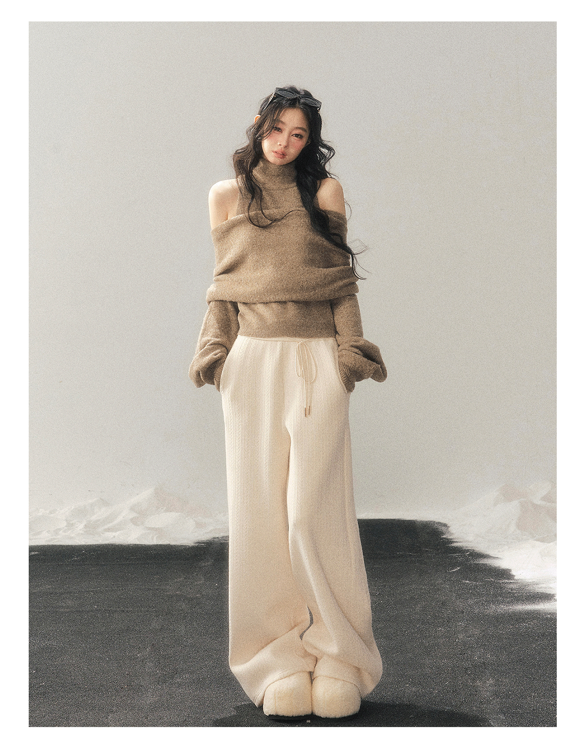 少也眼 "Echo of Sunset" Off-Shoulder Turtleneck Knit Two-Piece Set