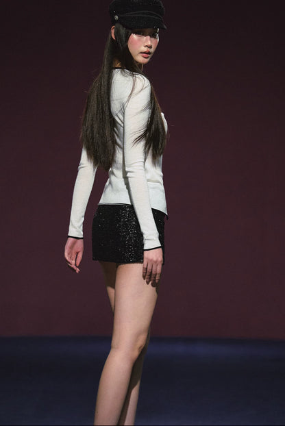 3D Rose Contrast V-Neck Shimmer Knit Cardigan (White/ Light Lavender)