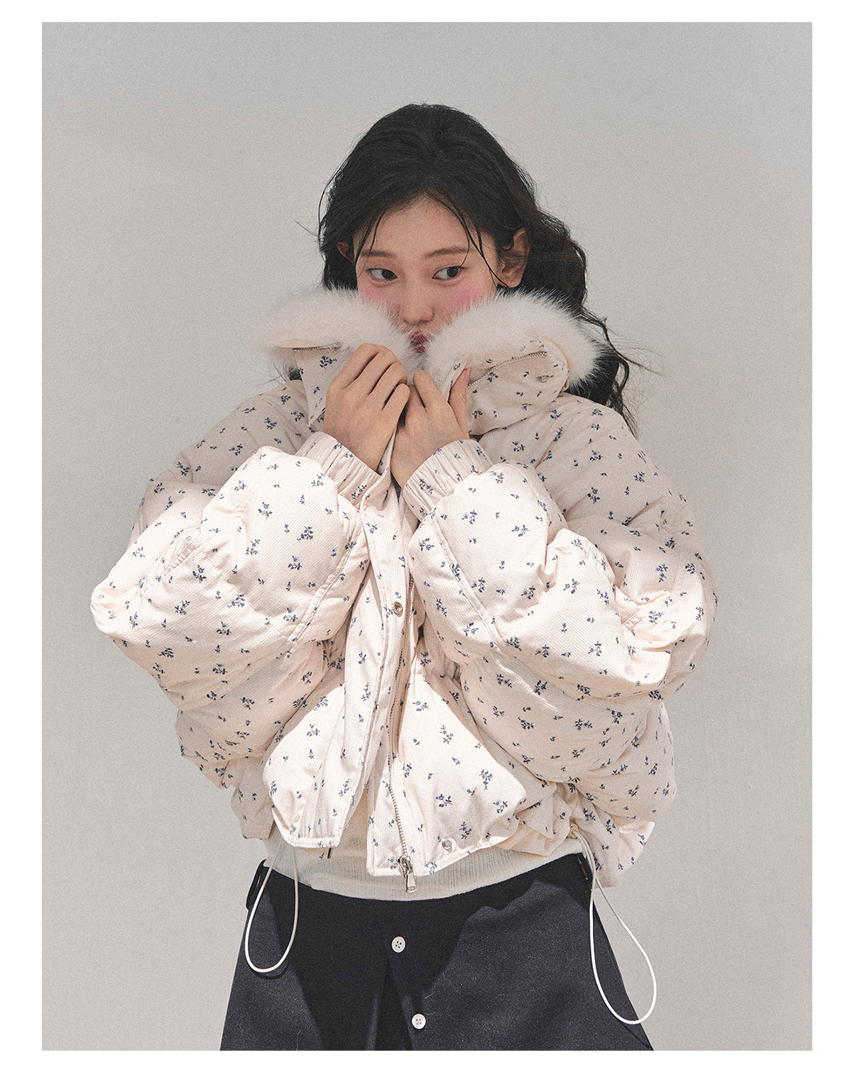 少也眼 Oatmeal Short Down Jacket with Detachable Faux-Fur Collar 784651