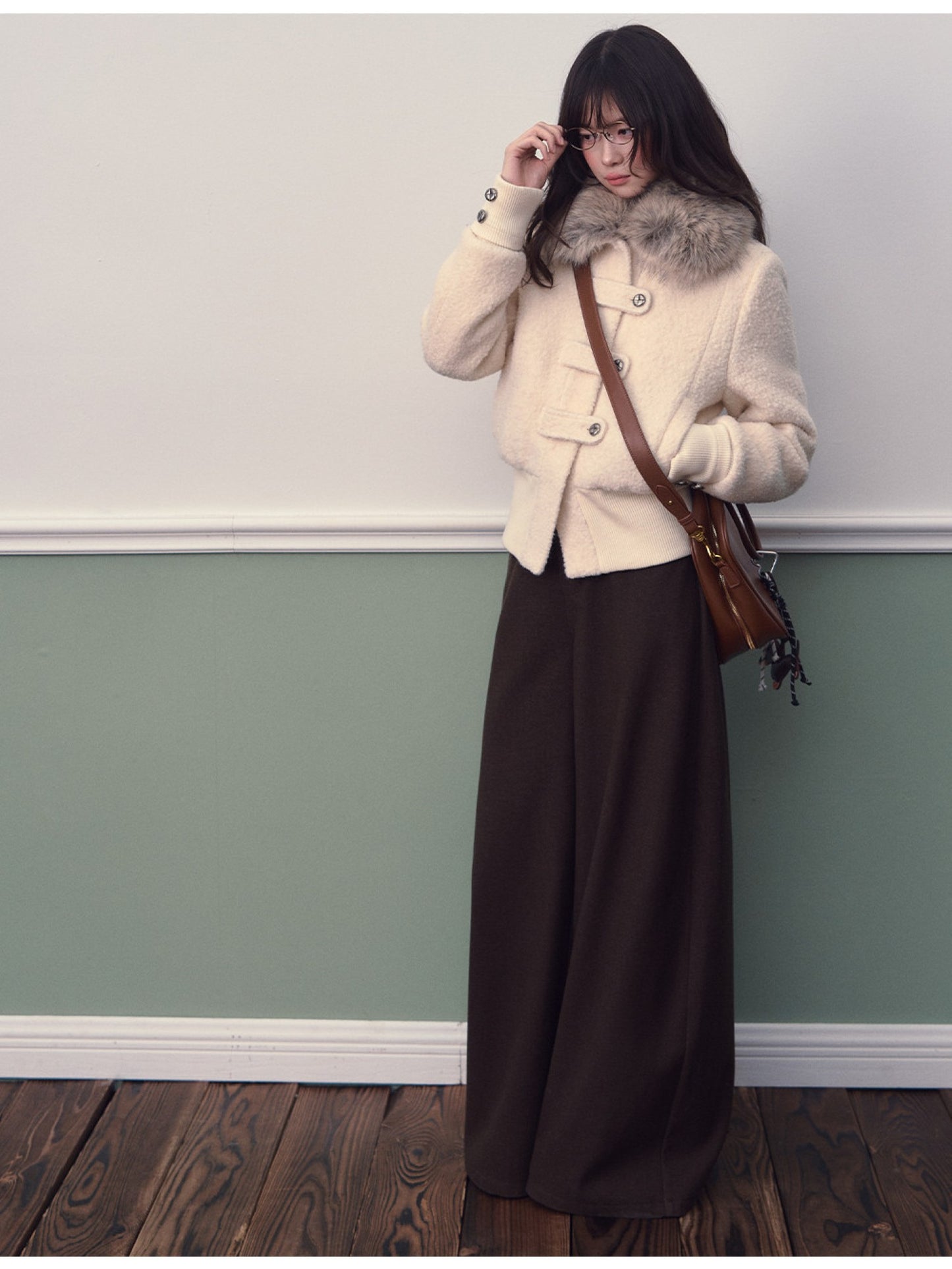 Soote Season - Cream White Wool-Blend Cropped Down Jacket with Faux Fur Doll Collar
