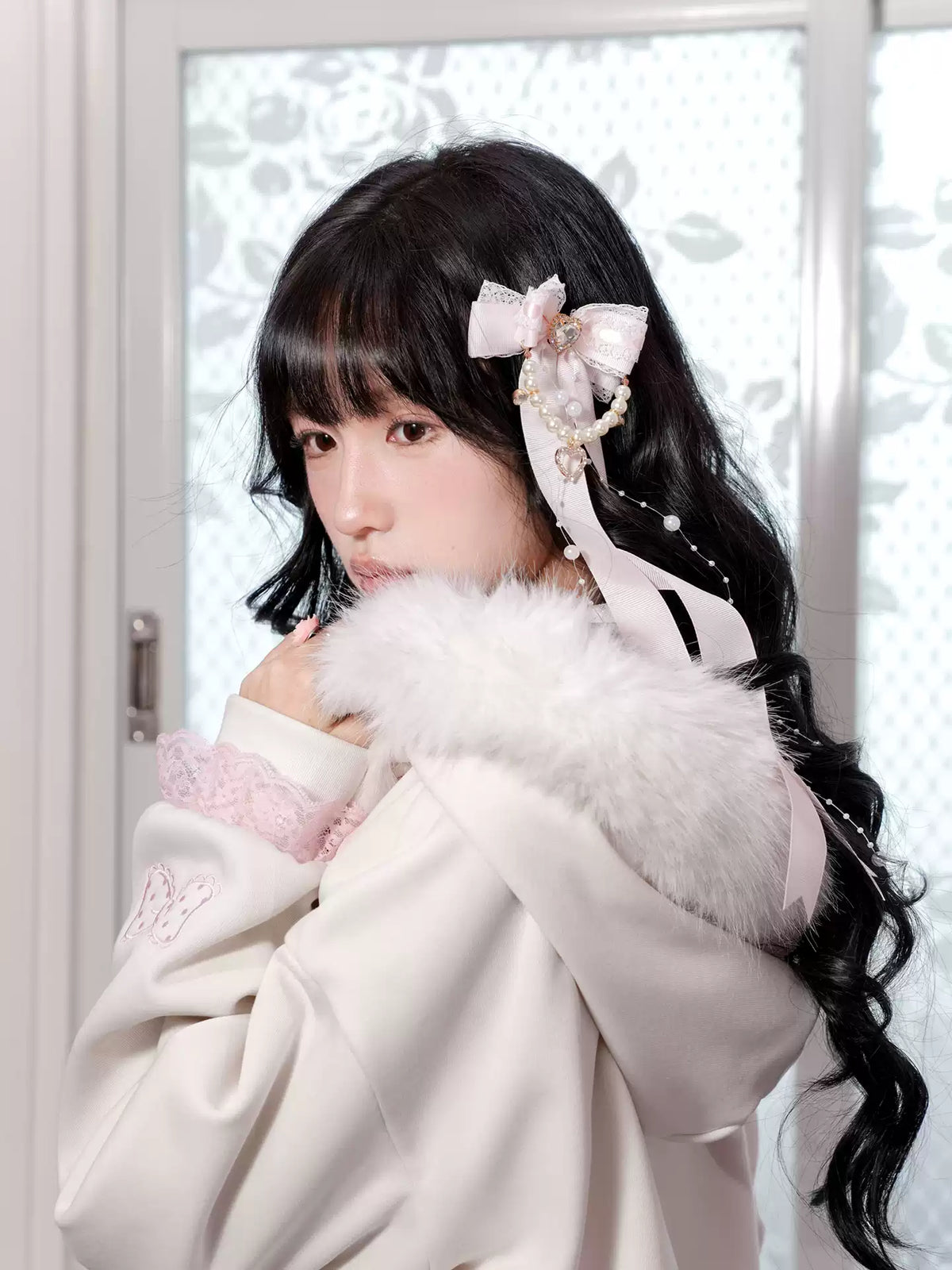 KYOUKO - White & Pink My Melody Fuzzy Collar Ribbon Hoodie