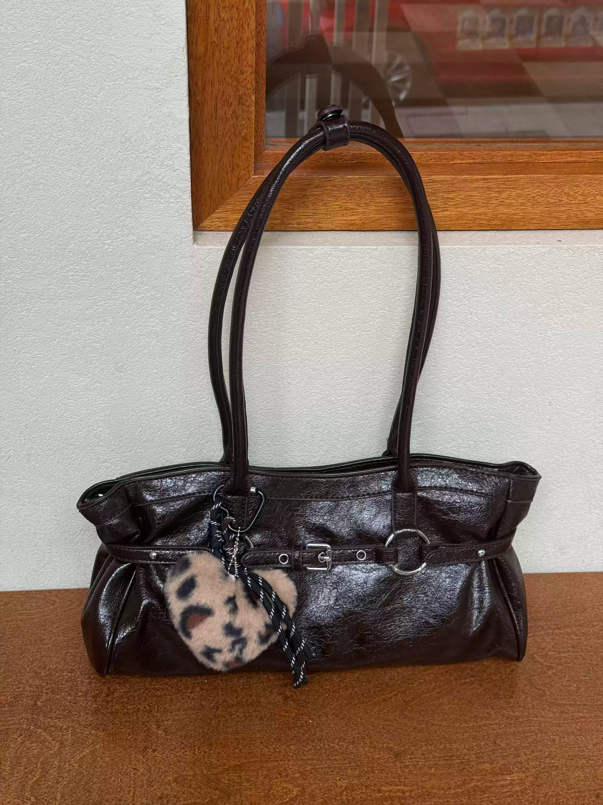 “Vintage Waxed Leather” Korean-Style Tote Shoulder Bag (Black / Brown / Burgundy)