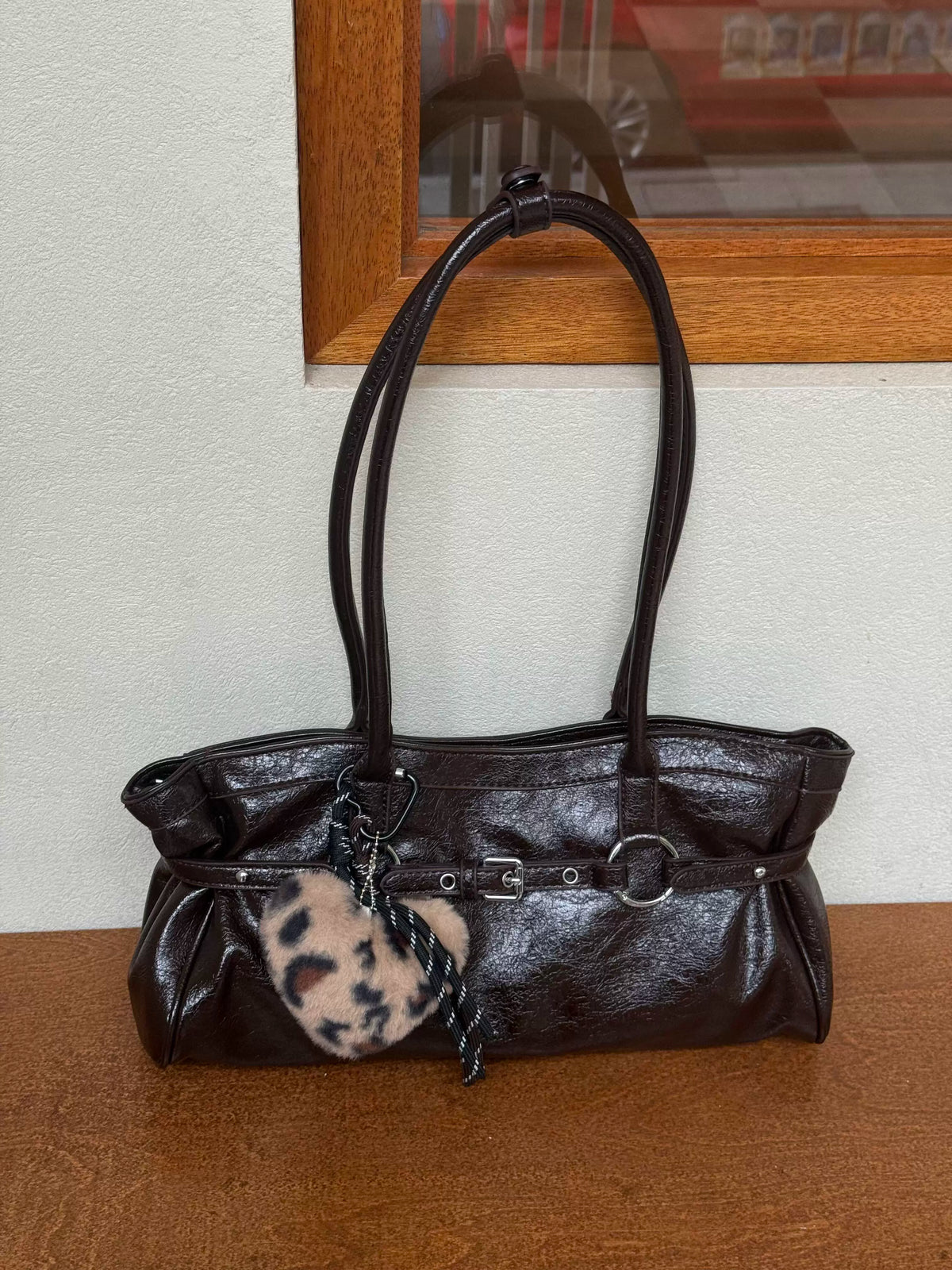 “Vintage Waxed Leather” Korean-Style Tote Shoulder Bag (Black / Brown / Burgundy)