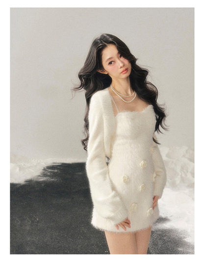 少也眼 "She Steps Through Frostlight" French 3D Floral Faux Mink Mini Dress - Camellia White