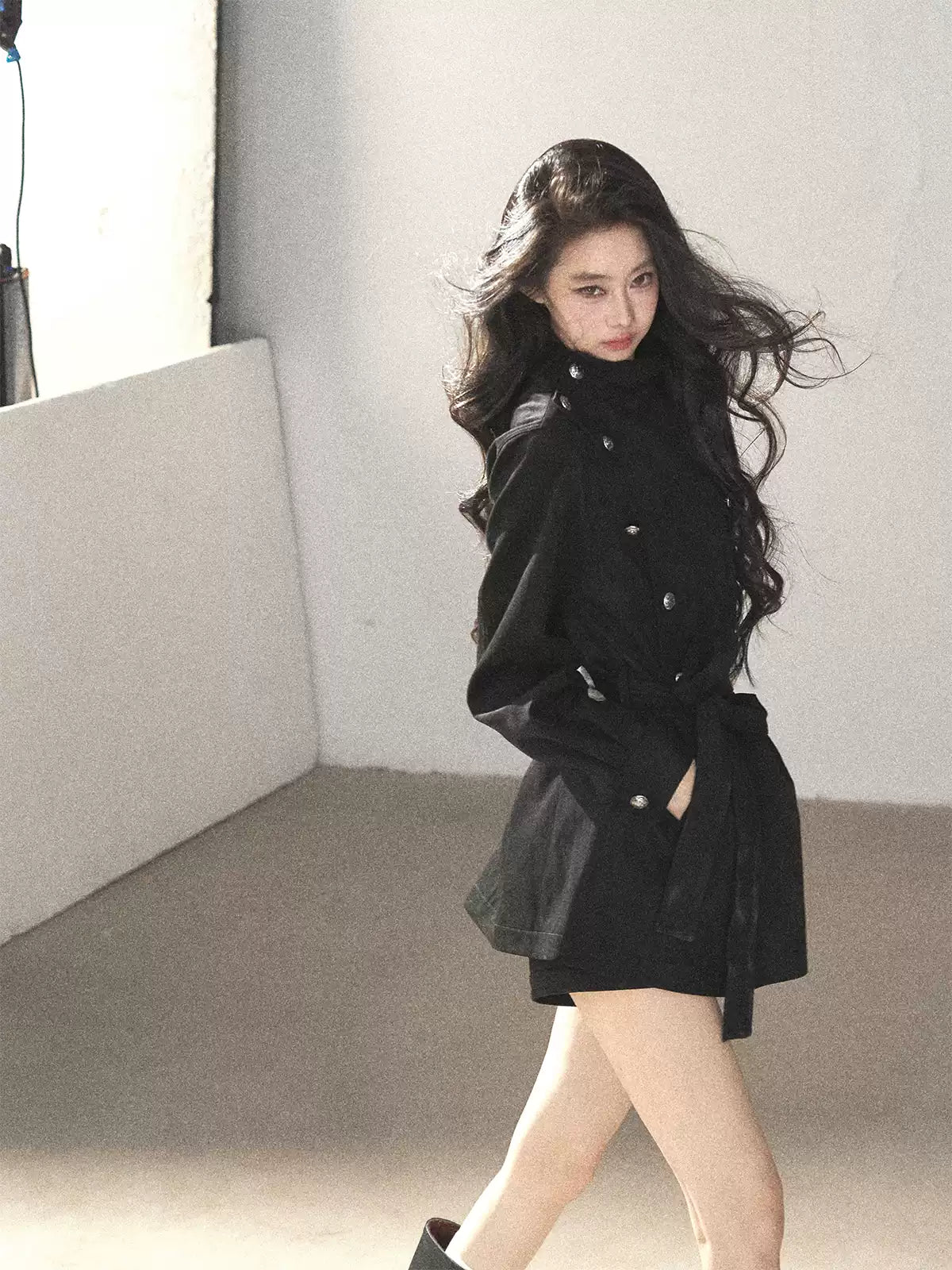 AOMALM - Black Faux-Suede Cropped A-Line Trench Coat with Belt