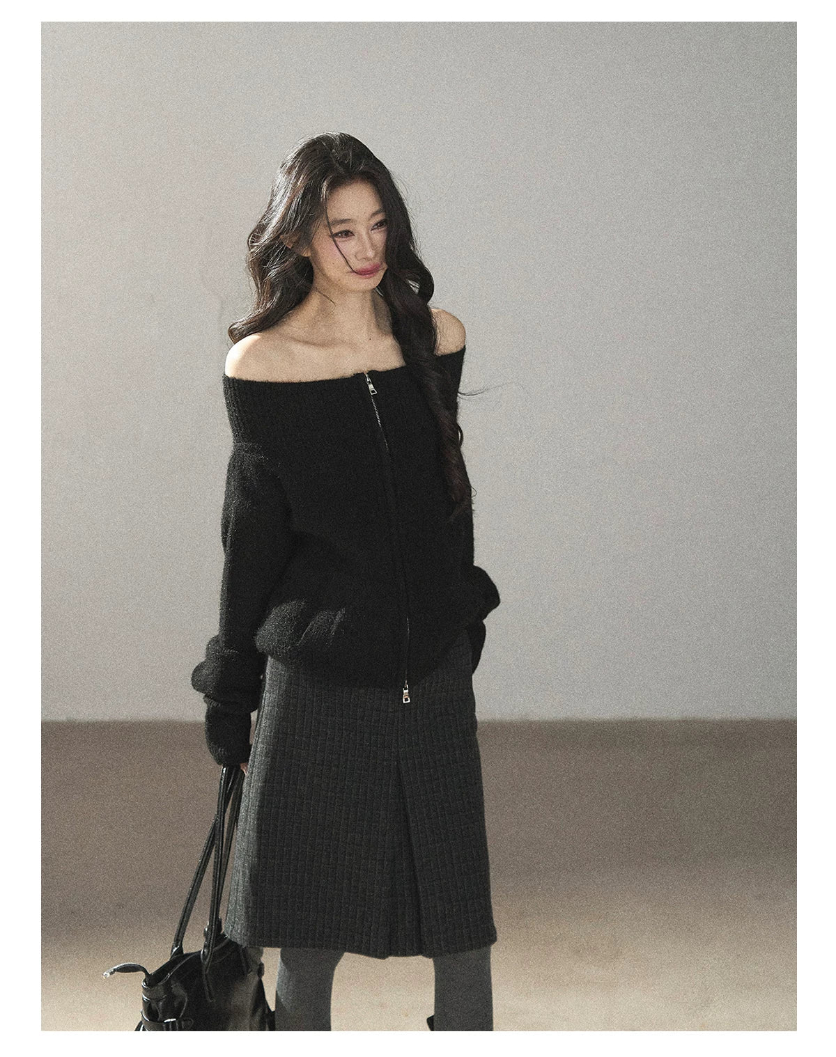 AOMALM - Rich Black Wool-Blend Pleated A-Line Midi Skirt
