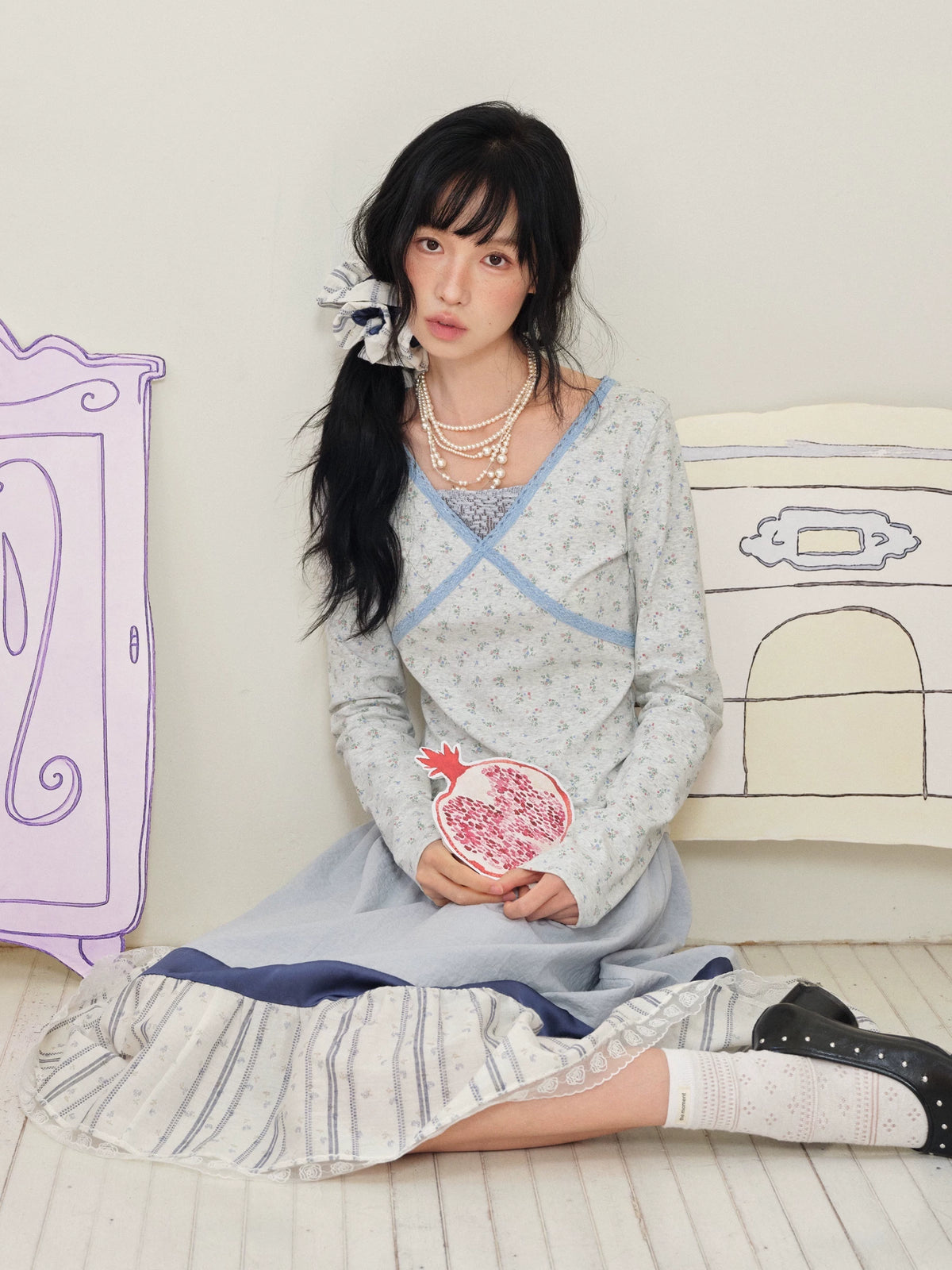 DAILY ARTIST - Light Gray Floral Lace Cross-Front Long-Sleeve Top