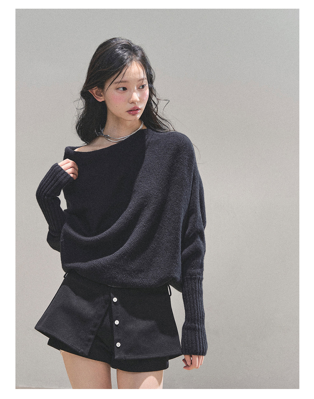 少也眼 “Soft Minimalism” Off-Shoulder Versatile Knit Top - Black 6416515
