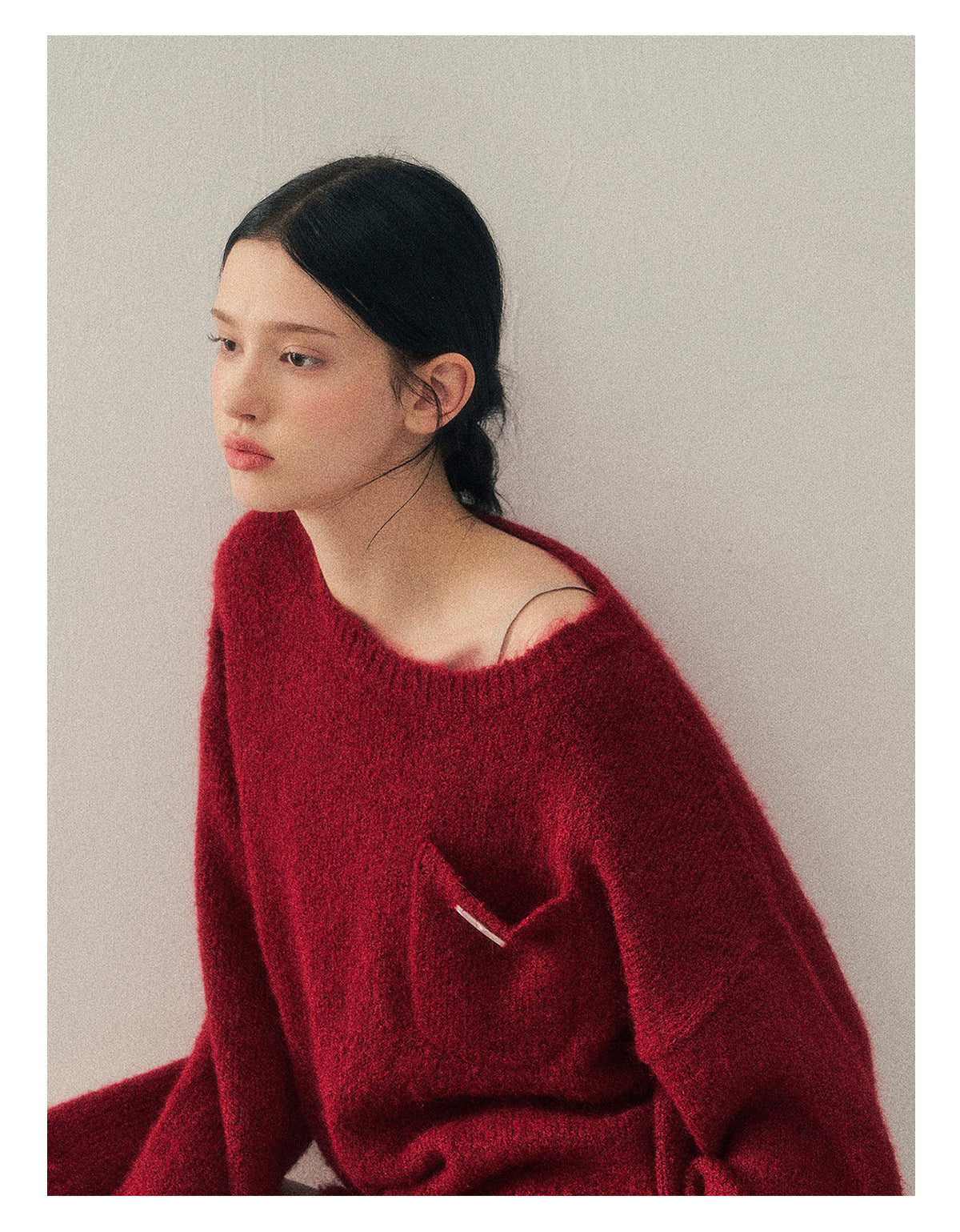 少也眼 “Winter Snow Holds Gentle Warmth” Angora-Blend French Red Knit Sweater