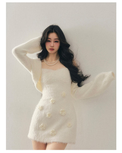 少也眼 "She Steps Through Frostlight" French 3D Floral Faux Mink Mini Dress - Camellia White