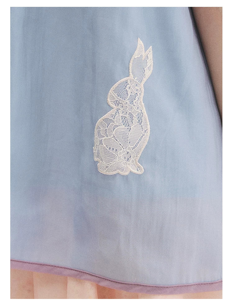 "Antique Dollhouse" Lace Appliqué Peter Pan Collar Puff Sleeve Blouse (Ivory White/ Still Blue)
