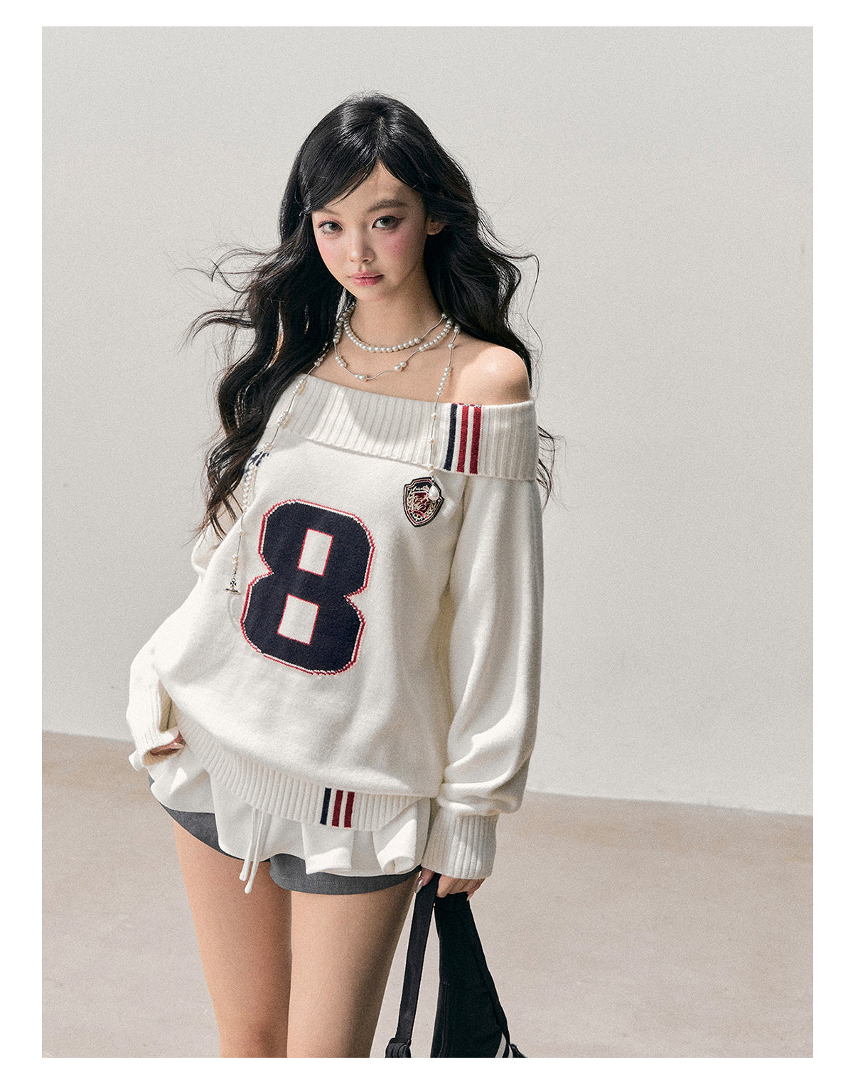 少也眼 “Frost-White Wallcorners” Off-Shoulder Knit Sweater