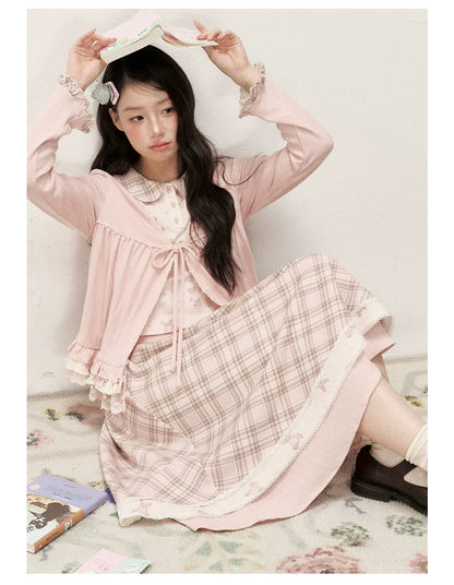 [RF] Vintage-Inspired Gingham Check Two-Piece Set with V-Neck Top and Pleated Skirt