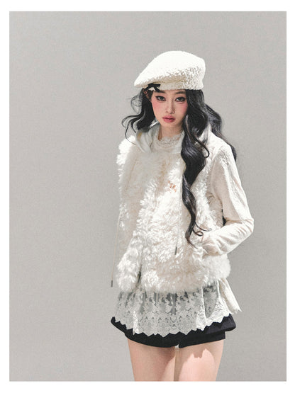 少也眼 “The Weightless Snow" Faux Shearling Vest Jacket (with Removable Hood)