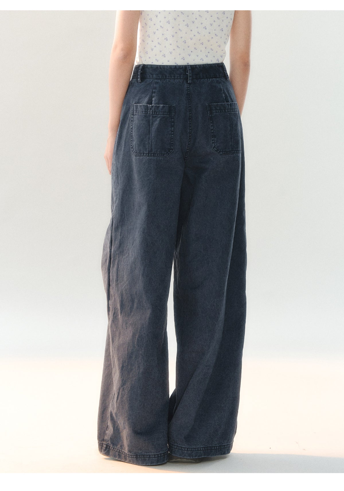 [CAN] "Tomorrow's Star" Dark Indigo Studded Wide-Leg Denim Jeans