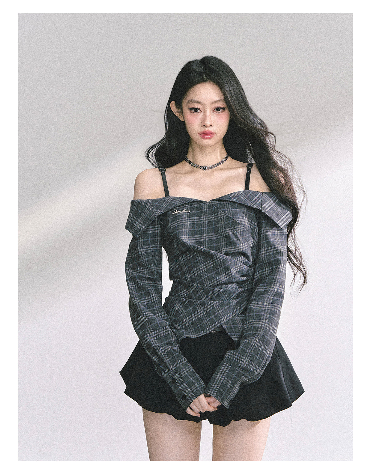 少也眼 "London Reveries" Off-Shoulder Plaid Sun-Proof Shirt - Charcoal Black