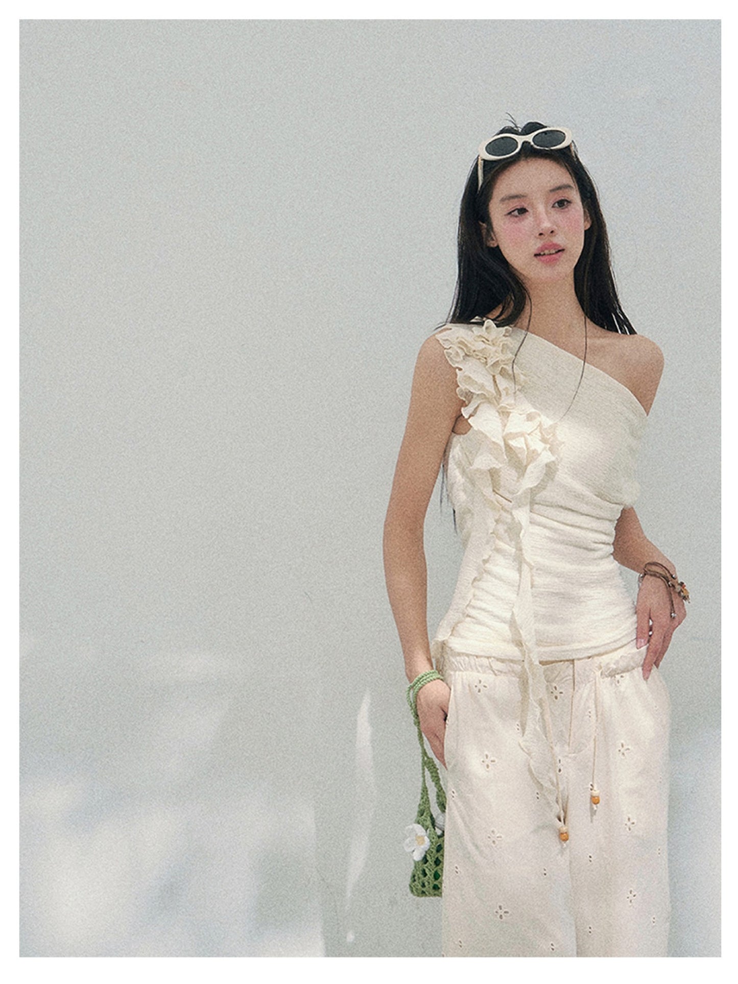 少也眼 “Soft Murmurs in Pale White” Dutch Cheese Cropped Ruffle T-Shirt 141