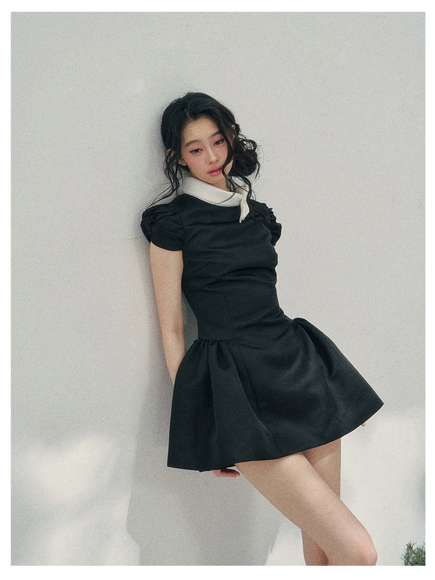少也眼 “Satin Poise” Tranquil Black Puff Sleeve French A-Line Dress 145