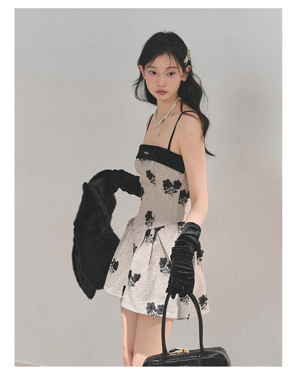 少也眼 “Whispers of Moss” Sparkle-Lined Gown with Faux-Fur Cape - Khaki/Black 6412124145