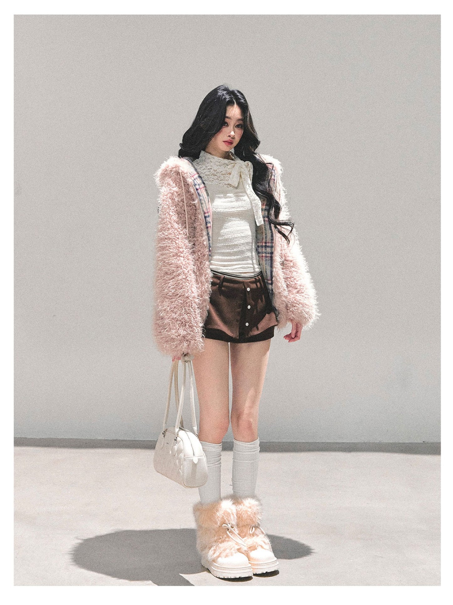 少也眼 "Echoes of a Dream" Pink Sherpa Hooded Jacket